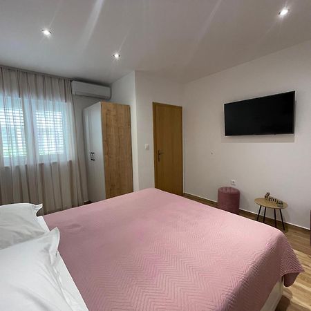 Apartmani Roko บาชกาโวดา ภายนอก รูปภาพ