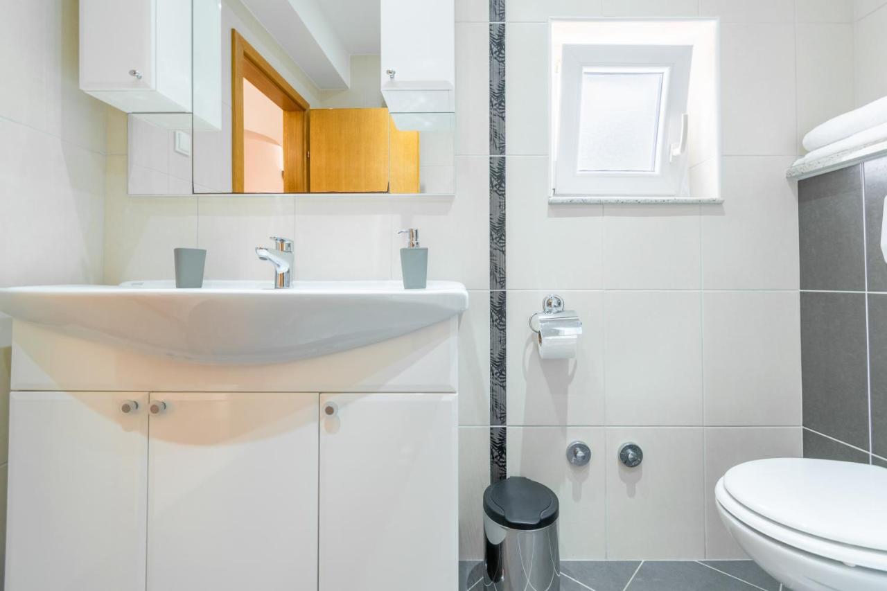 Apartmani Roko บาชกาโวดา ภายนอก รูปภาพ