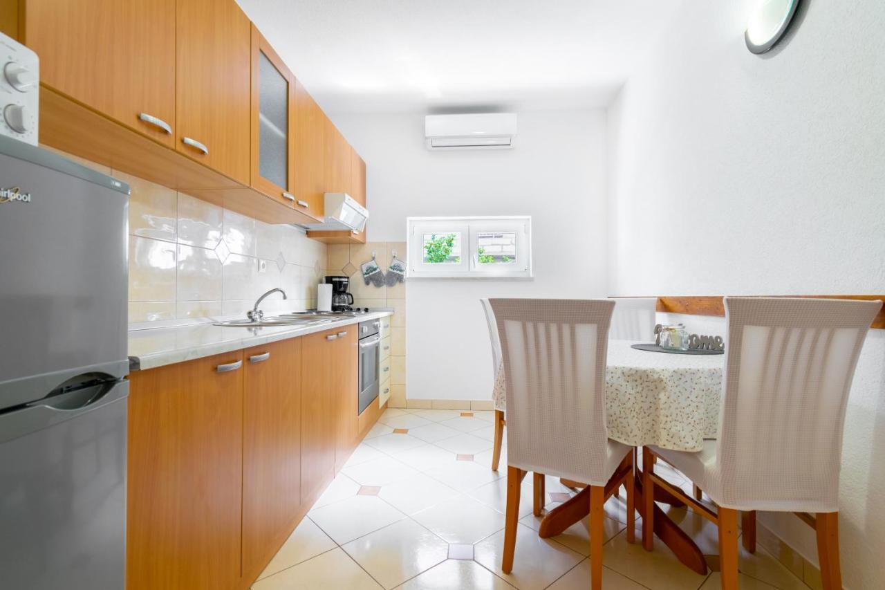 Apartmani Roko บาชกาโวดา ภายนอก รูปภาพ