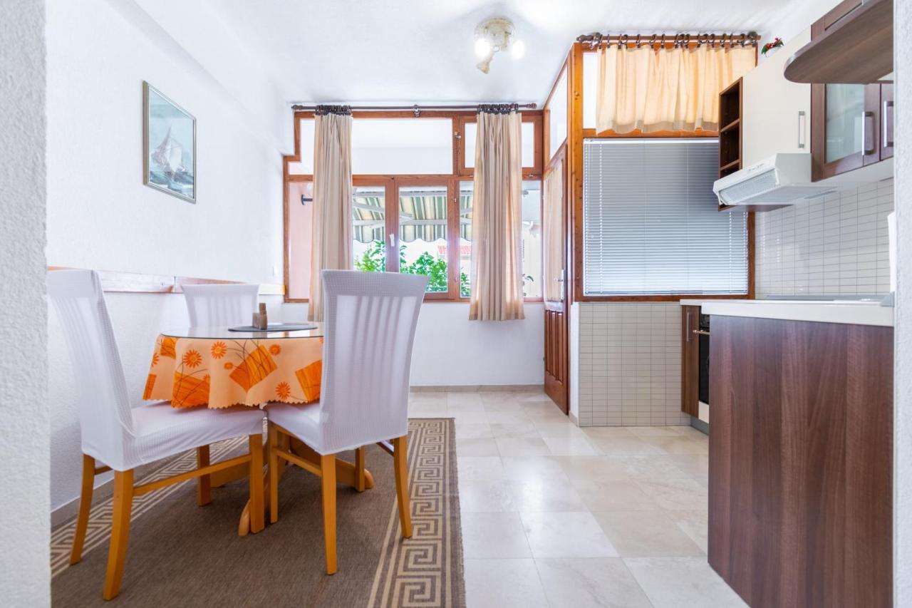Apartmani Roko บาชกาโวดา ภายนอก รูปภาพ