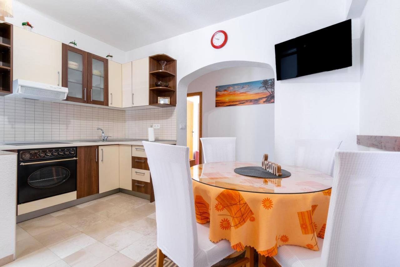 Apartmani Roko บาชกาโวดา ภายนอก รูปภาพ